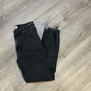 Abercrombie & Fitch woman’s black slim straight ultra high rise size 26/2L